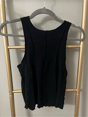 Design Lab Medium Black Ribbed Sleeveless Tank Top | Exposed Seam Knit